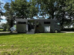 Volvo FH 540 Jong gebrukt 7 paards plus living pop-ot...