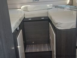 Roller Team Kronos 285TL | Ford Transit 2.0 TDCi 165 PS Automatik | 5 Sitzplätze