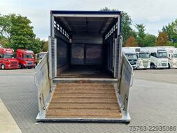 Volvo FH 13.420 6x2 - 1 deck livestock - Manual gearb...
