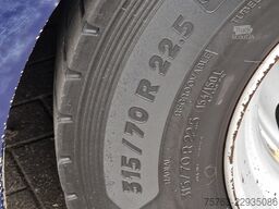 Volvo FH 13.420 6x2 - 1 deck livestock - Manual gearb...