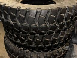  4 stk dekk til hjullaster eller veghøvel