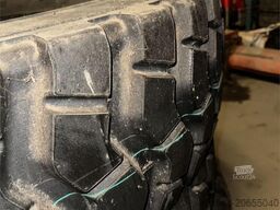  4 stk dekk til hjullaster eller veghøvel