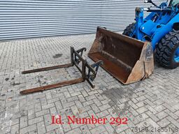 Caterpillar 906 M Bucket + Forks!