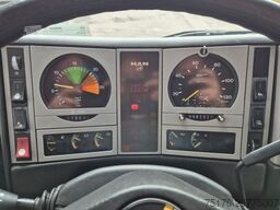 MAN FE 26.360 LF 8 Löschfahrzeug