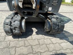 BOBCAT E19 MS01 AUX1+2 2xTieflöffel 1x Grabenräumwanne