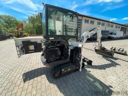 BOBCAT E19 MS01 AUX1+2 2xTieflöffel 1x Grabenräumwanne