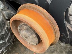 Huddig 1260B Backhoe loader with rail wheels – 3 buckets,