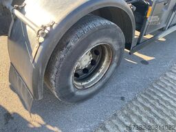 Mercedes-Benz AXOR 1829 4x2 chassis cab