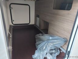 CARADO T338 S /MJ26 /Markise /Fahrradträger /5Personen