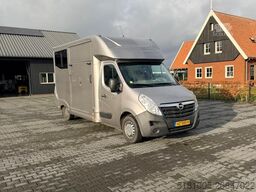 Opel Movano Nette paardenwagen, lage kilomerstand, a...