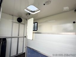 Opel Movano Nette paardenwagen, lage kilomerstand, a...