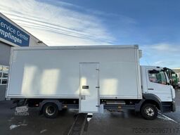 MERCEDES-BENZ Atego 818 L Mitsubishi TDJ600 seitliche Treppe
