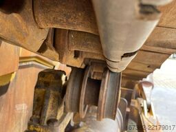 Caterpillar D6T XL