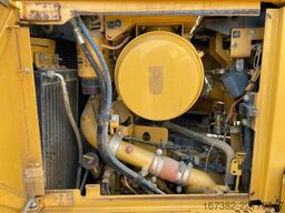 Caterpillar D6T XL
