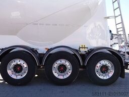 LEGRAS CEMENTONACZEPA /  3 KOMORY / 38  000 L / SILOS