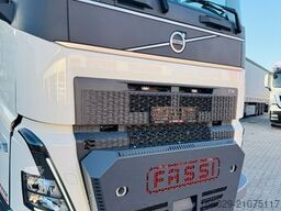 VOLVO Volvo FH500 6x4 mit Fassi F545 Kran JIB Winde so