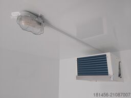 trailershop Lebensmitel Kühlanhänger mit Seitentür Innen 420x180x200cm