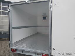 trailershop Lebensmitel Kühlanhänger mit Seitentür Innen 420x180x200cm
