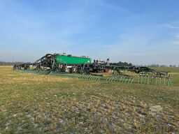 Wienhoff Typ 32.000 TW Profi Line / Vogelsang SwingMax 36 / Stegemann Frontsaugarm / Pflegebereifung zusätzli