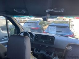 Mercedes-Benz Sprinter 317 6 Sitzer