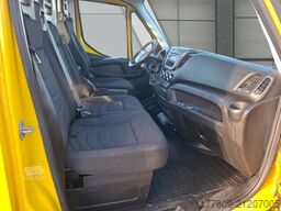 IVECO Daily Abschleppwagen  Aufbau el. Winde