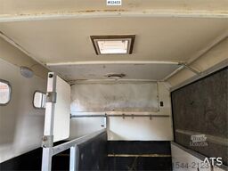 Peugeot Equi-Trek 4x2 horse truck with space for 2 horses