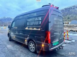 Mercedes-Benz Sprinter 319 Van – Shelving – 2 Sets of Tires – 1