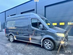 Mercedes-Benz Sprinter 319 Van – Shelving – 2 Sets of Tires – 1