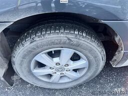 Mercedes-Benz Sprinter 319 Van – Shelving – 2 Sets of Tires – 1