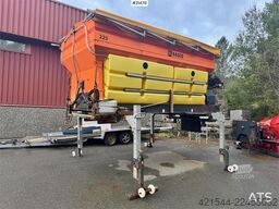 Rasco L4500 Combi Spreader.
