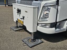 Volvo FH 500 8x4 / FASSI F2150 / WINCH / WORK BASKET