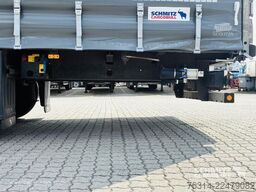 Schmitz Cargobull Curtainsider Mega Getränke
