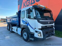 Volvo FMX 540 6x4 TANDEM AXEL LIFT / SIDE TIPP
