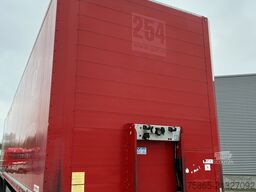 Schmitz Cargobull SCB S3B / Box / 2x Lift axle / Disk Brakes / AP...
