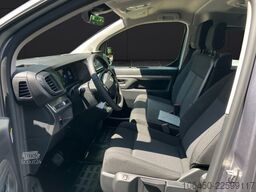 Opel Zafira 9-Sitzte LED SItzh AHK Klima vo+hi Rückkackka
