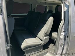 Opel Zafira 9-Sitzte LED SItzh AHK Klima vo+hi Rückkackka