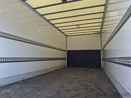FUSO Canter 7C18 3-Sitzer Klima Koffer Ladebordwand