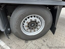 Schmitz Cargobull SCB S2 / Box Trailer / 2 as Disk / APK TUV 11-26