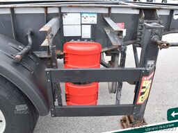 SCHWARZMÜLLER Tank - Containerchassis ADR ALU Liftachse