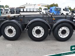 SCHWARZMÜLLER Tank - Containerchassis ADR ALU Liftachse