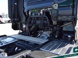 MAN TGX 18.520 Low Deck D30 Retarder Standkl. MIETE