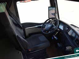 MAN TGX 18.520 Low Deck D30 Retarder Standkl. MIETE