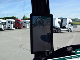 MAN TGX 18.520 Low Deck D30 Retarder Standkl. MIETE