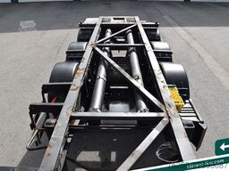 SCHWARZMÜLLER Tank - Containerchassis ADR ALU Liftachse SAF