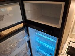 CARADO T 338s 5Sitz und Schlafplätze /..