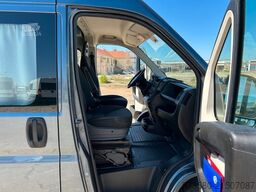 FIAT Ducato Wohnmobil | 4 Schlafplätze | Bad & Küche