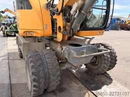 Liebherr A912 COMPACT