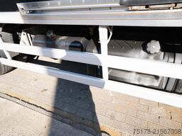 RENAULT MIDLUM 180 DXI +CARRIER SUPRA 850 MT+DHOLLANDIA