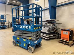 Genie GS-1932 Scissor Lift – Only 89 Hours!