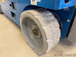 Genie GS-1932 Scissor Lift – Only 89 Hours!